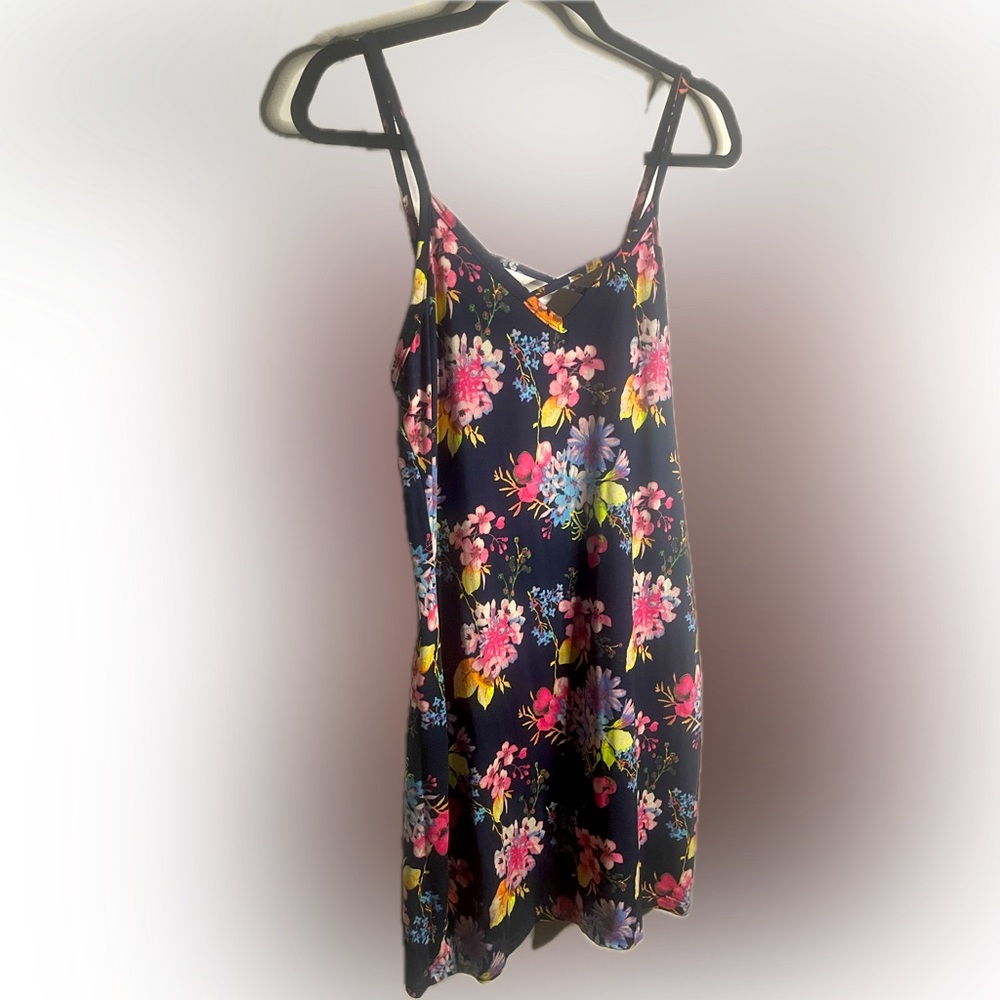 DISCREET Navy Blue/Floral Maxi